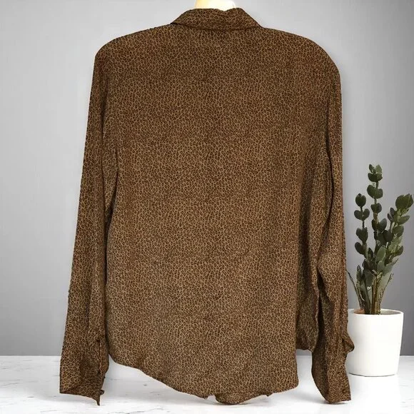 Vintage 100% Silk Long Sleeves Cheetah Print Button-Up Blouse - Picture 4 of 4